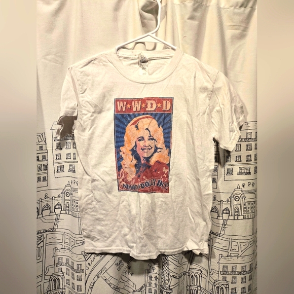 Gildan Other - EUC Unisex White Gildan Graphic What Would Dolly Do Tee Shirt Size Youth Small